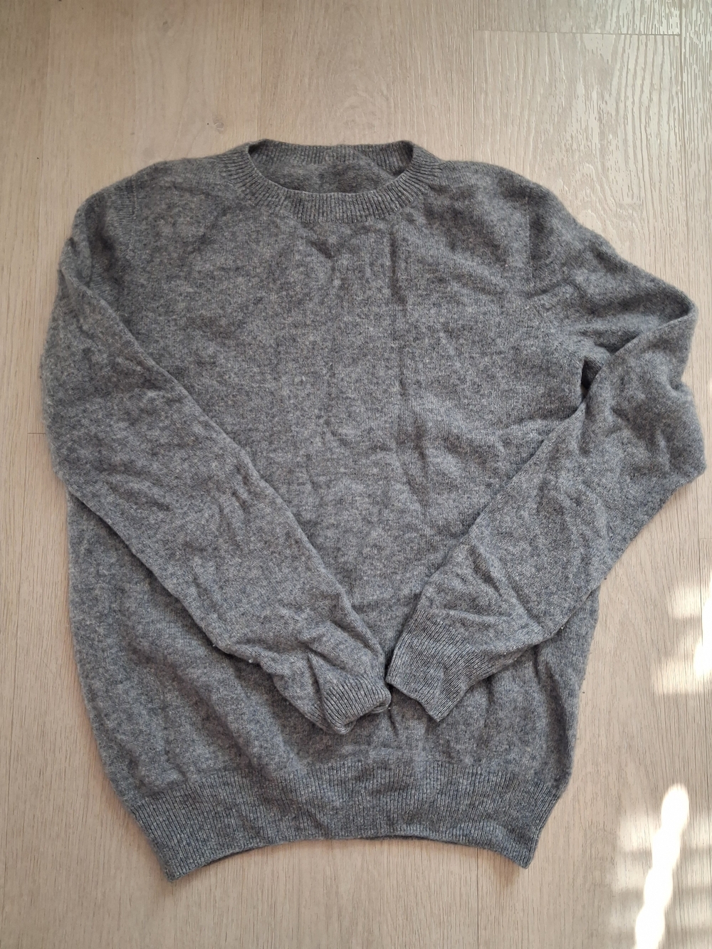 Men's Classic Crewneck Sweater - Gray
